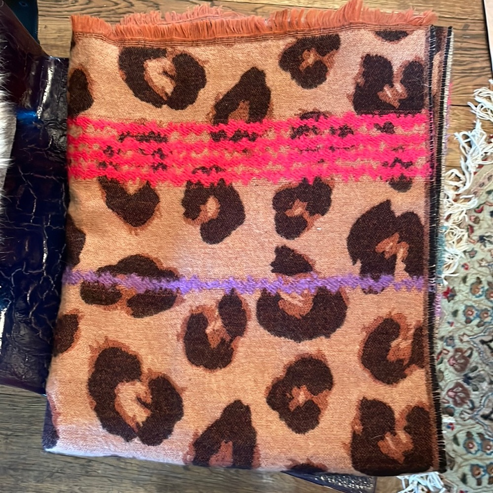 BCBGeneration large 72” by 30” warm shall scarf NWOT
